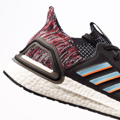 Chaussures running ENFANT ADIDAS ULTRABOOST 19 J